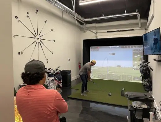 910 Golf Simulator and Lounge