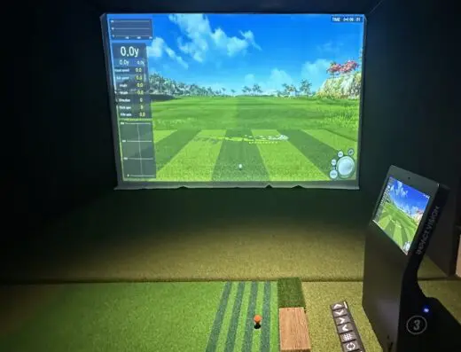 Inside Albatross Screen Golf - indoor golf in Latham, NY