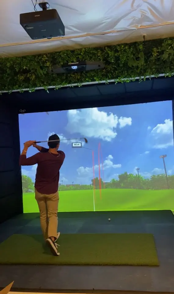 Foresight simulator bay at Beachside Greens indoor golf club on Garnet Avenue, Pacific Beach, San Diego