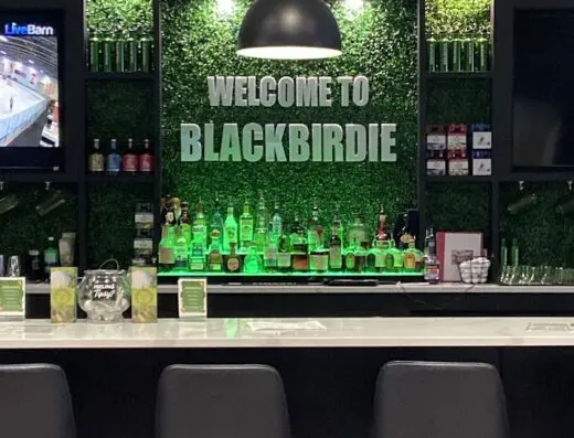 Blackbirdie Indoor Golf Sport Bar & Grill