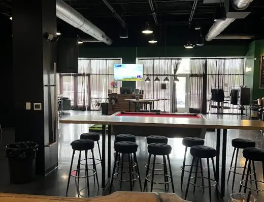 Double Eagle Indoor Golf & Lounge