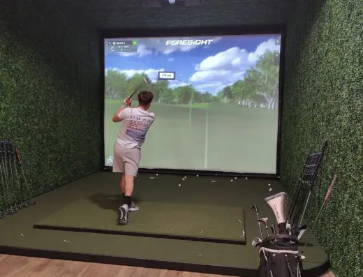 Fairway’s Indoor Golf