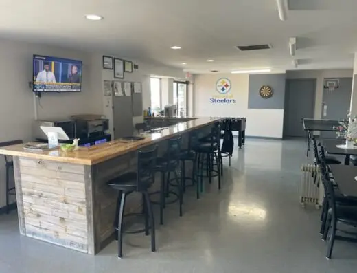 Inside Frostburg Sport - indoor golf simulator venue