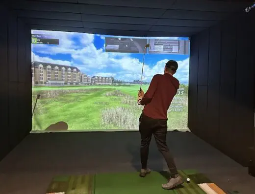 Lakeville Links Indoor Golf
