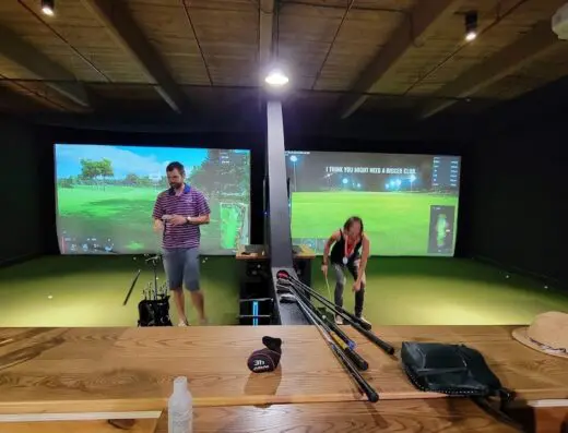 Mully’s Indoor Golf Lounge