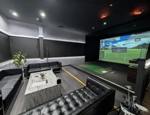 No. 1 Golf Lounge