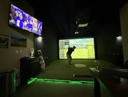 Par Tee Time Golf & Sports Bar
