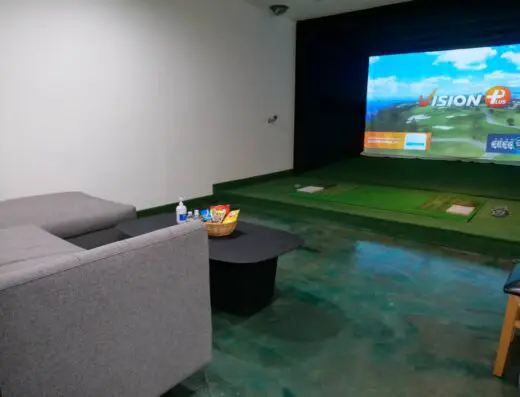 Rodeo Plaza Screen Golf