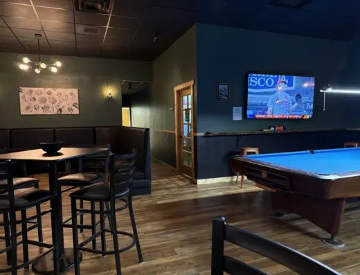 Inside Sage Grouse Lounge - indoor golf in Gunnison, CO