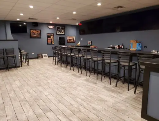Sam’s Bar & Gaming (+Golf)