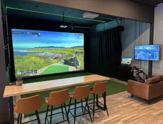 Shoreline Golf House