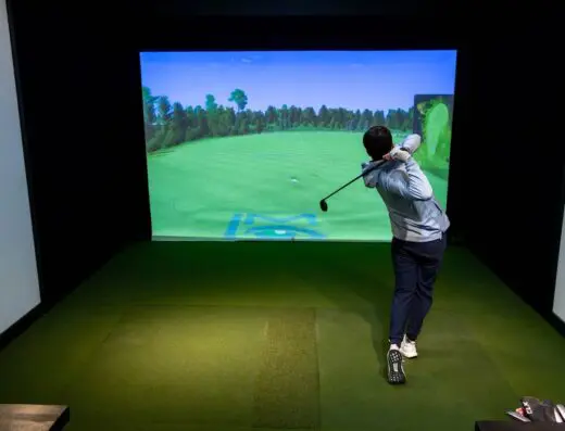 Inside Slice Pizzeria & Sports Bar - indoor golf in Thornton, NH
