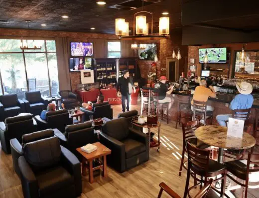 Sticks Golf & Cigar Lounge
