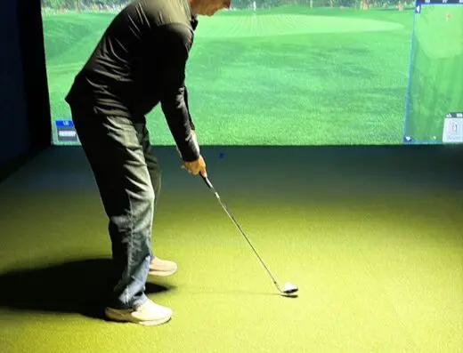 Inside The Back Nine Golf Dayton, OH - Centerville - indoor golf simulator venue