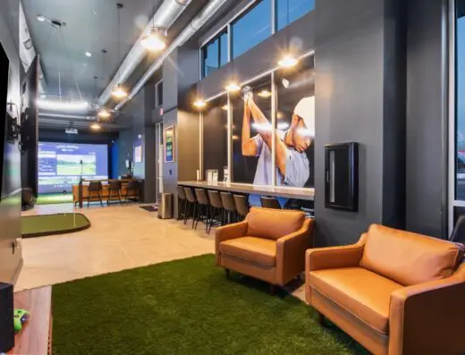 Inside The Back Nine Golf Orem, UT - indoor golf simulator venue