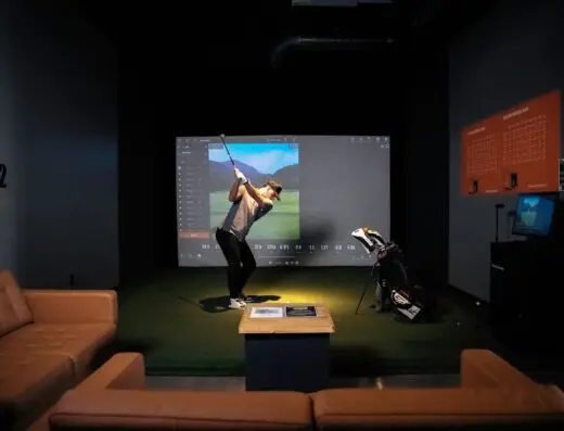Inside The Back Nine Golf Pompton Plains, NJ - indoor golf simulator venue