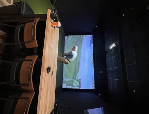 Inside The Back Nine Golf Toms River, NJ - indoor golf simulator venue