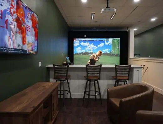 The Clubhouse Indoor Golf at Stetson Bros