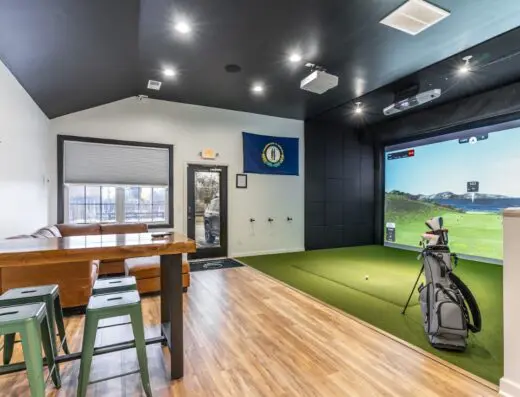Inside The Limestone Bay - indoor golf in Lexington, KY