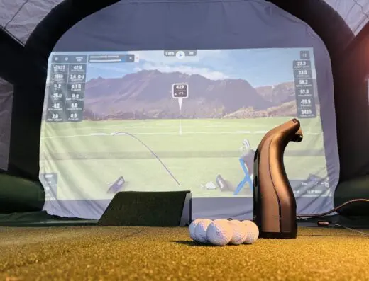 Inside The Wingding - indoor golf in St. George, UT