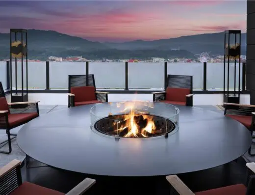 Inside Embassy Suites by Hilton Pigeon Forge Resort - indoor golf in Pigeon Forge, TN