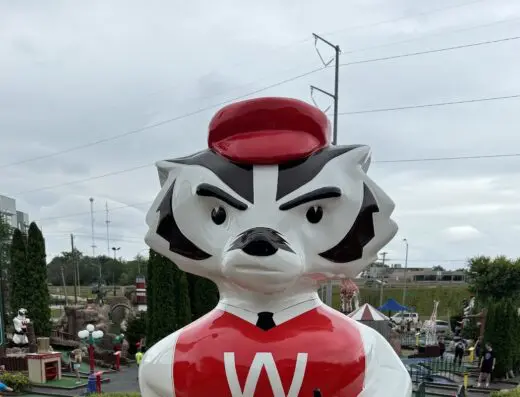 Sim bay with golfer at Vitense Golfland in Madison, WI