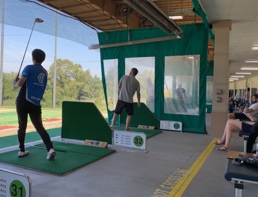 21 Golf Range Powered by Toptracer
