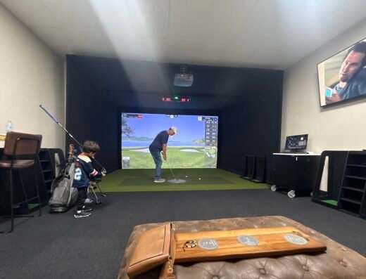 The Birdhouse Indoor Golf