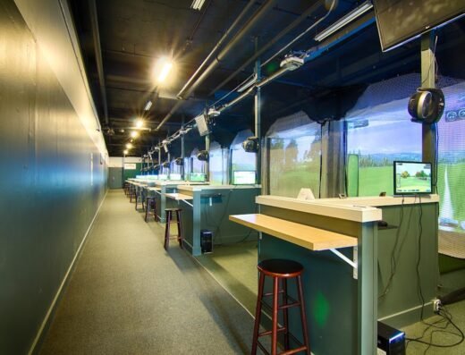 Eagle Club Indoor Golf