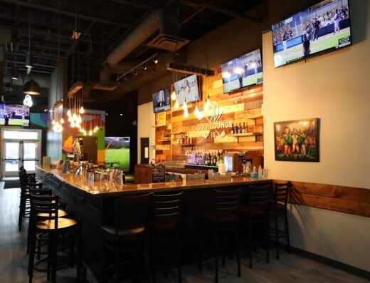 The bar at Golf Lounge 18 Peabody in Peabody, MA