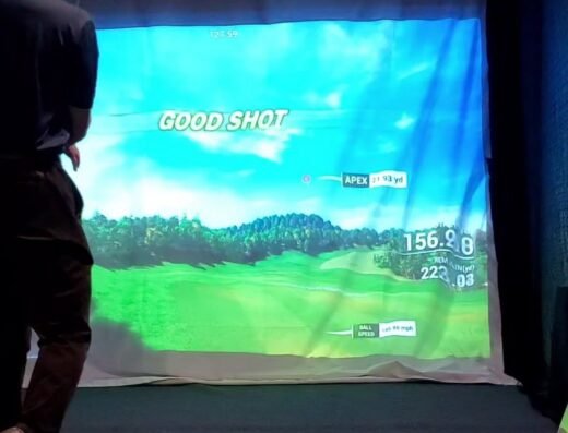 Simulator bay screen at IDG Club Golf & Cafe in Lodi, NJ